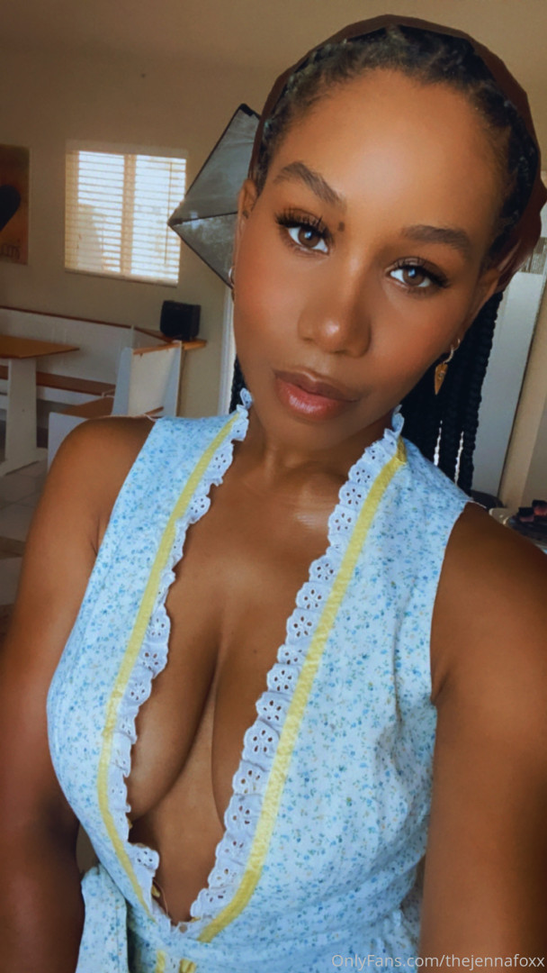 Photo by thejennafoxx published on October 17,2023 00:19:19 - BestThots