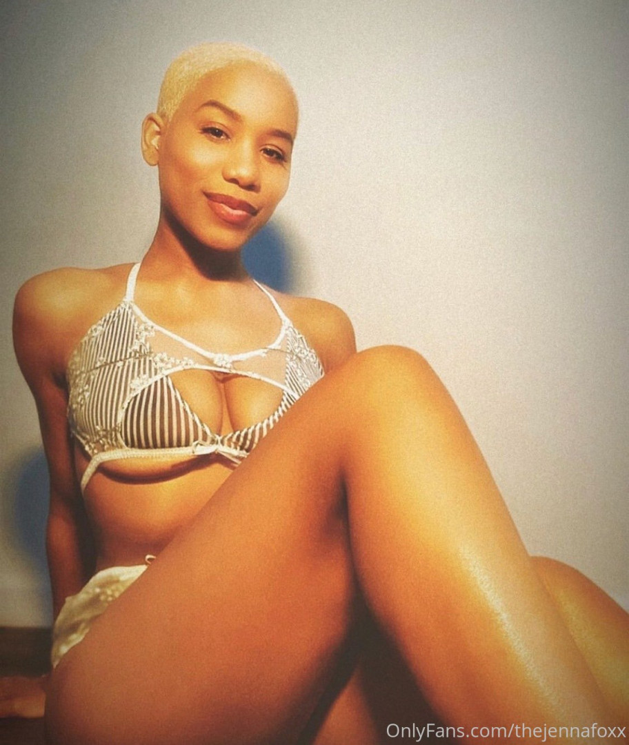 Photo by thejennafoxx published on October 17,2023 00:24:46 - BestThots