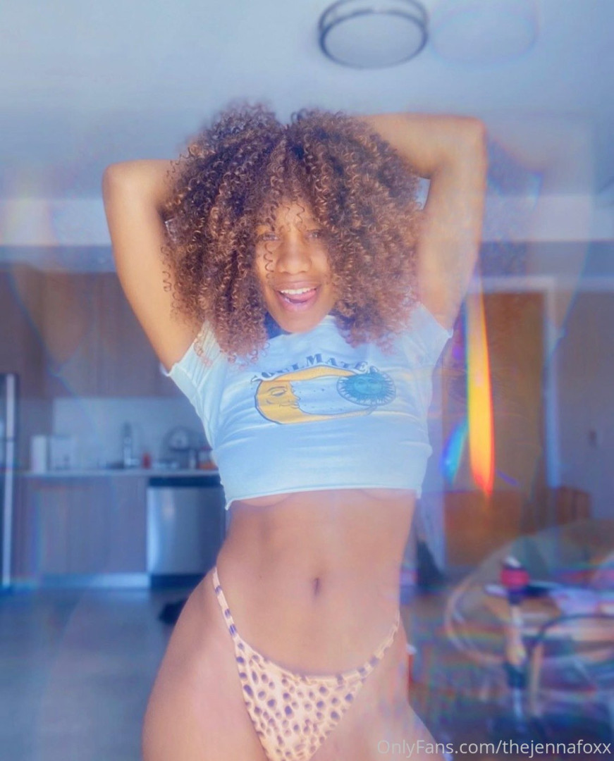 Photo by thejennafoxx published on October 17,2023 00:27:01 - BestThots