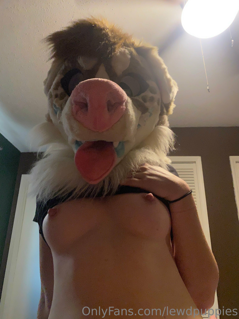Photo by lewdpuppies published on July 8,2023 19:44:40 - BestThots