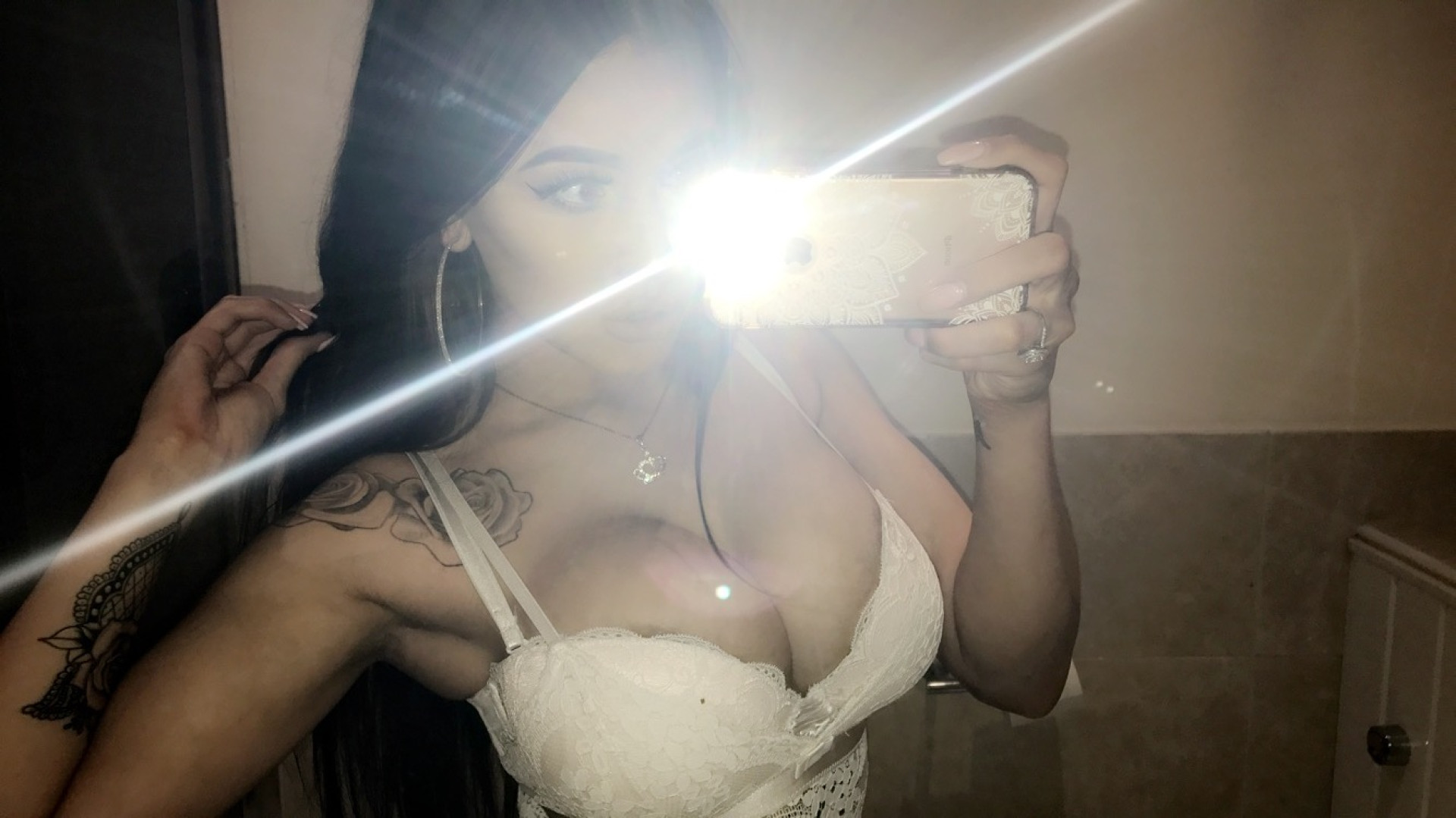 Photo by staceycarlaa published on October 16,2023 16:36:54 - BestThots
