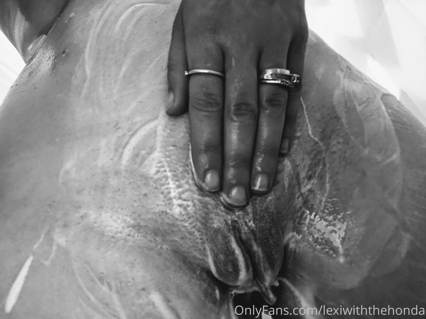 Photo by lexiwiththehonda published on October 16,2023 02:24:35 - BestThots