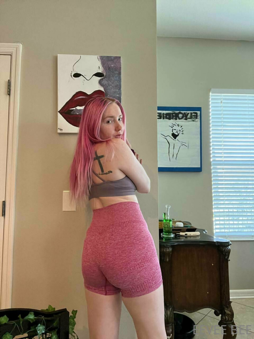 Photo by eevee_bee published on July 31,2023 10:40:38 - BestThots
