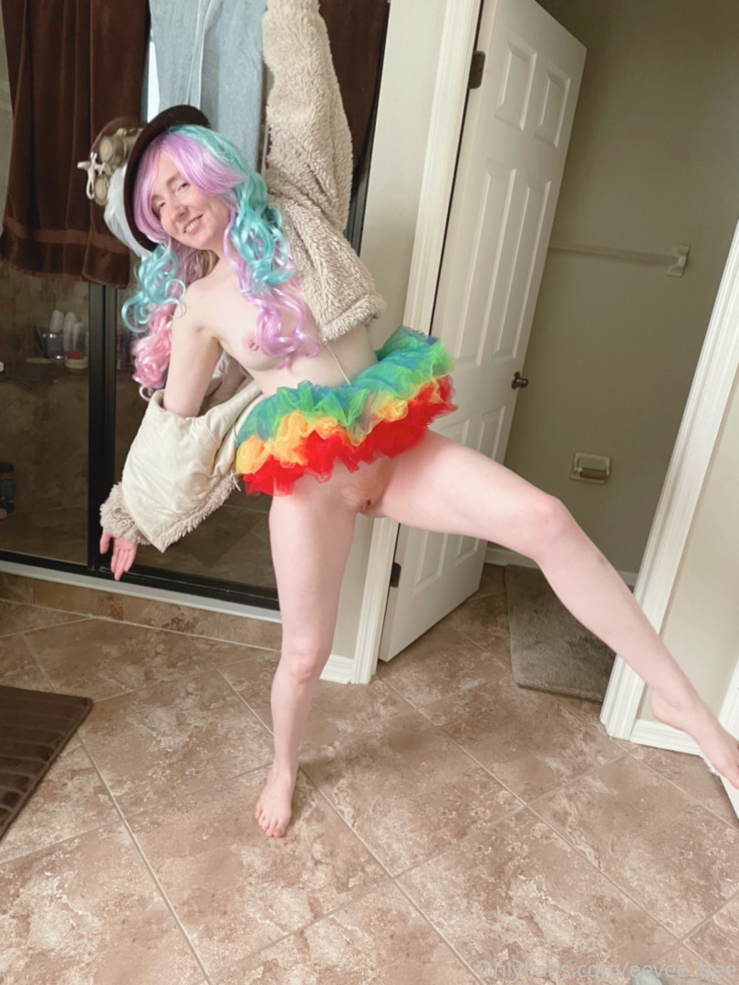 Photo by eevee_bee published on July 31,2023 10:40:50 - BestThots
