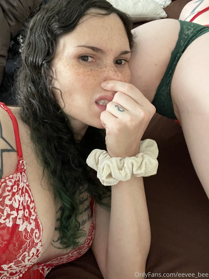 Photo by eevee_bee published on July 31,2023 10:44:12 - BestThots