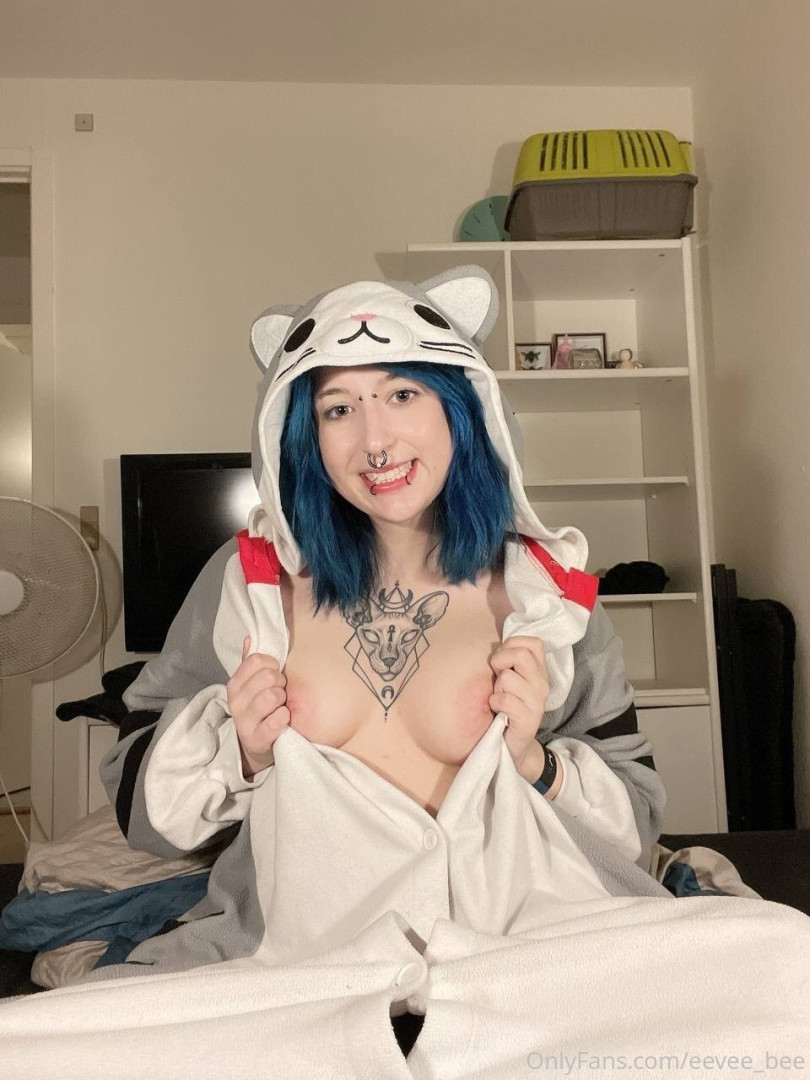 Photo by eevee_bee published on July 31,2023 10:45:46 - BestThots