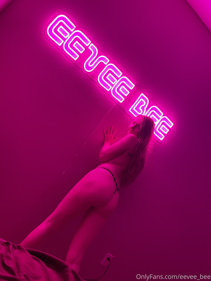 Photo by eevee_bee published on July 31,2023 10:53:18 - BestThots