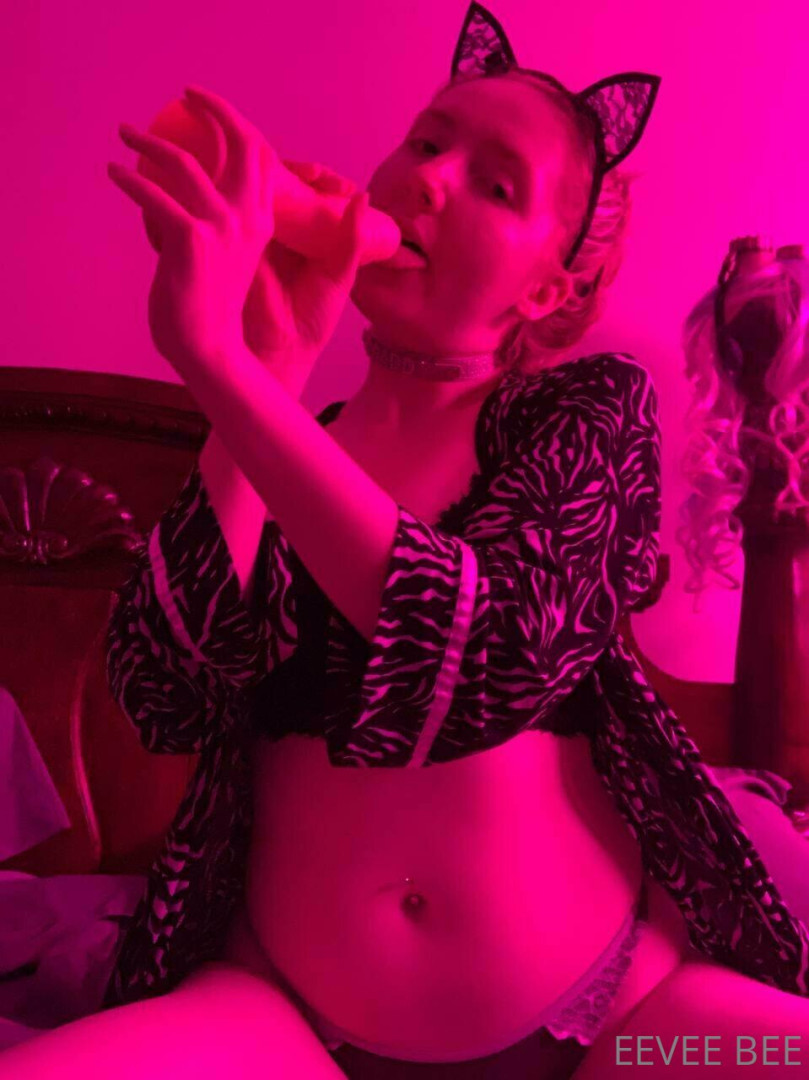 Photo by eevee_bee published on July 31,2023 10:56:03 - BestThots