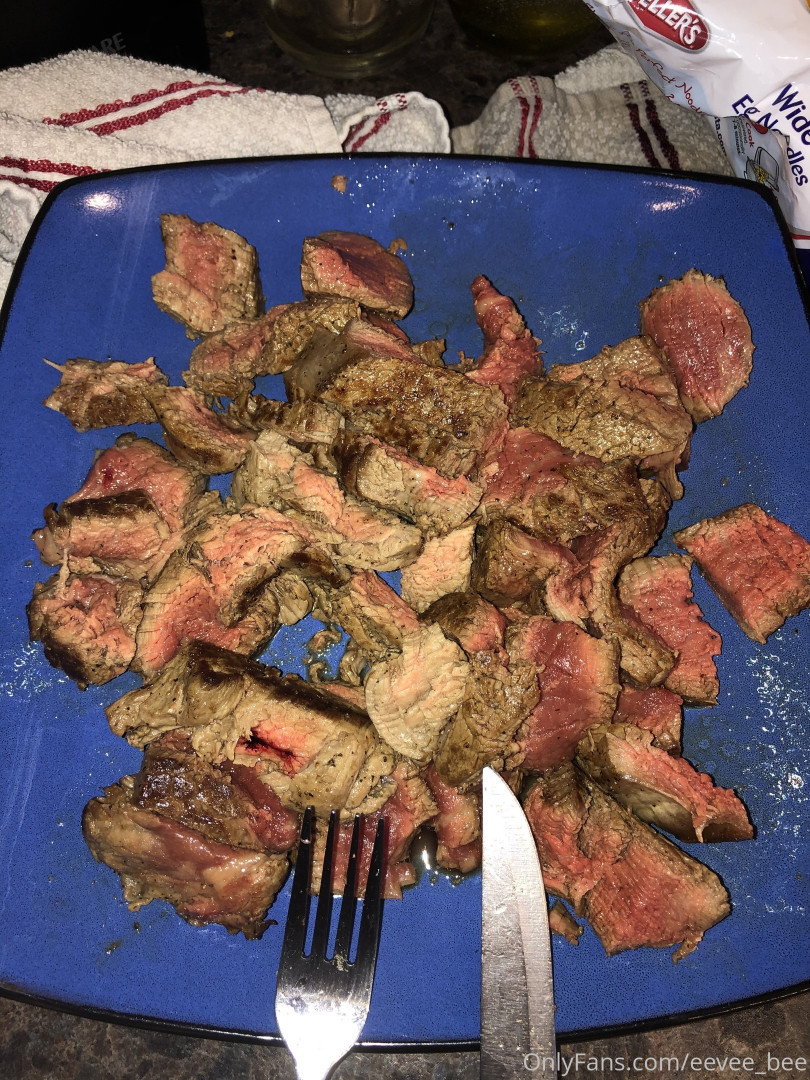 Photo by eevee_bee published on July 31,2023 11:16:33 - BestThots