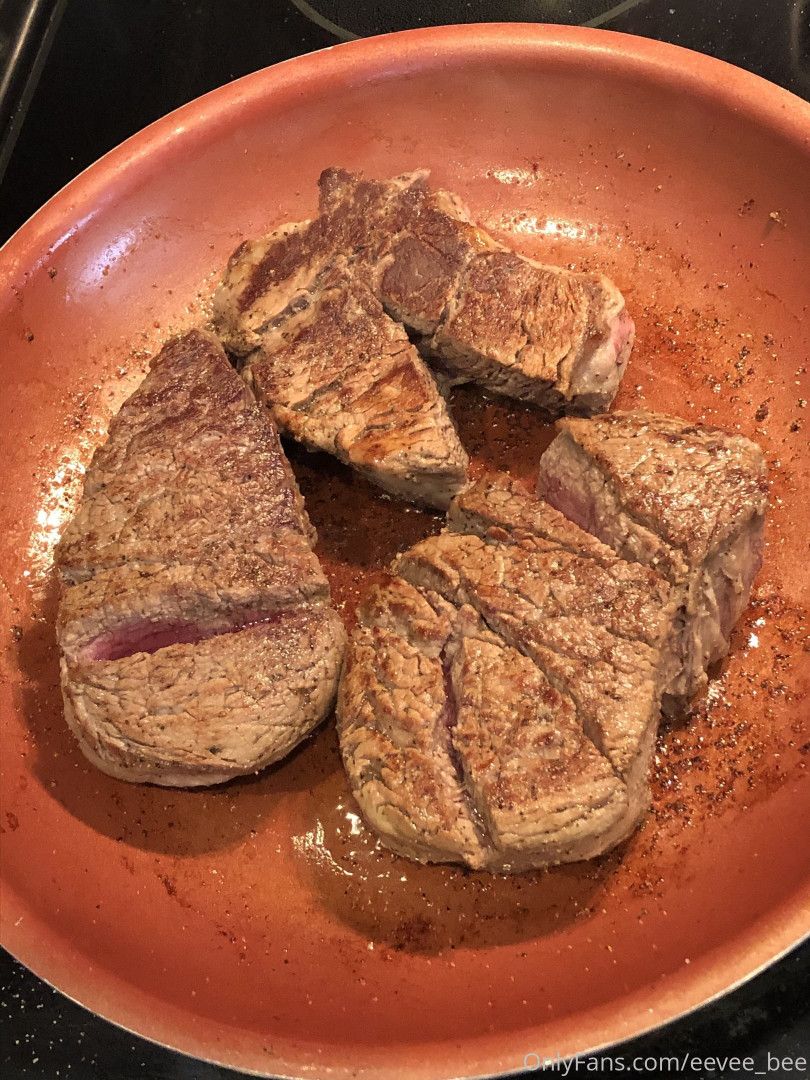 Photo by eevee_bee published on July 31,2023 11:17:08 - BestThots