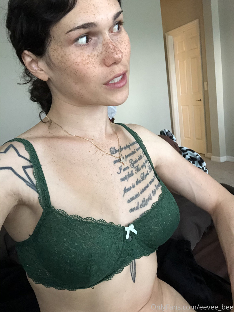 Photo by eevee_bee published on July 31,2023 11:30:03 - BestThots