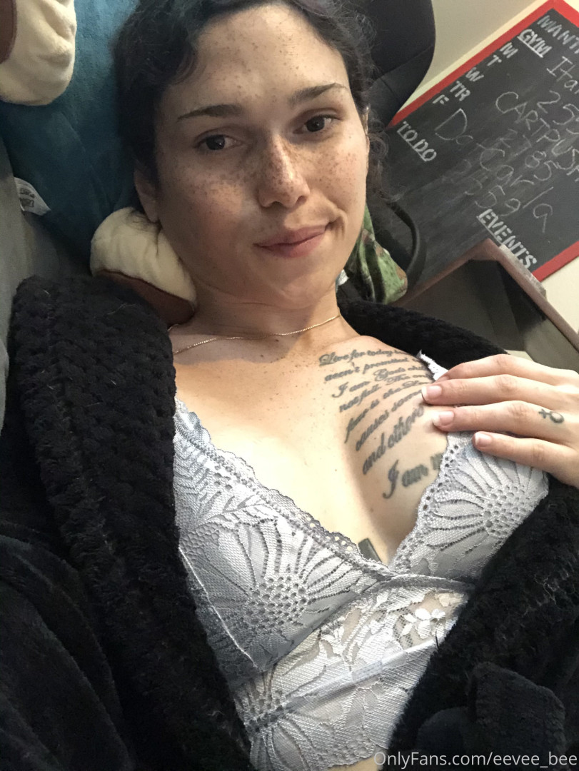 Photo by eevee_bee published on July 31,2023 11:34:48 - BestThots