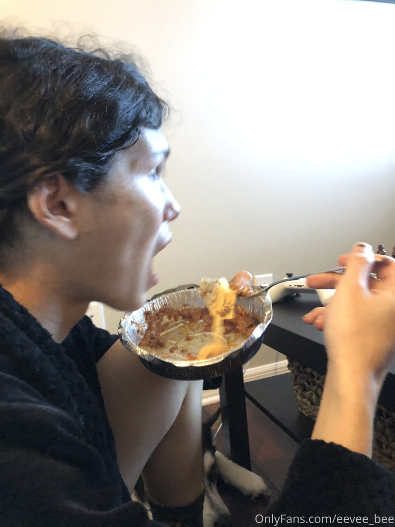 Photo by eevee_bee published on July 31,2023 11:38:36 - BestThots