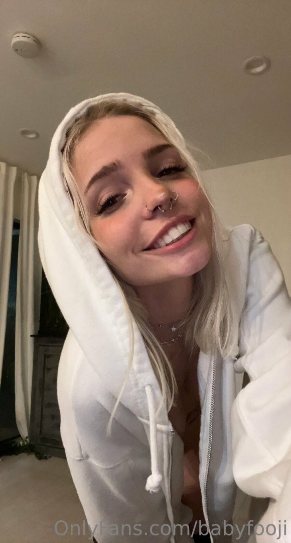 Photo by babyfooji published on October 17,2023 00:37:45 - BestThots