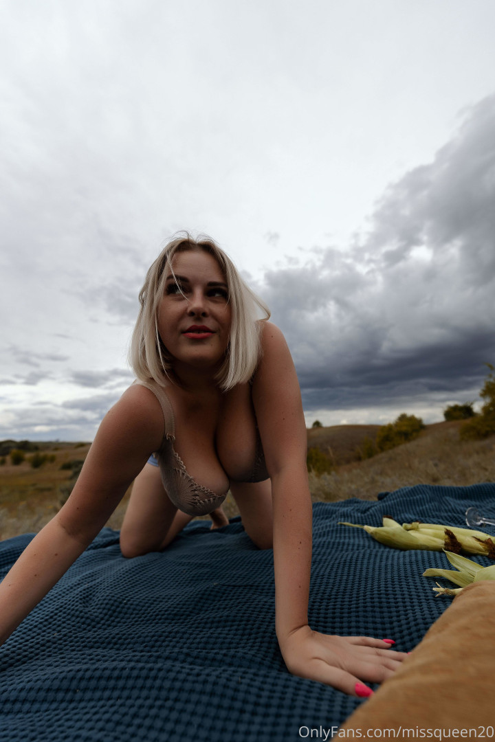 Photo by missqueen20 published on October 12,2023 21:40:37 - BestThots