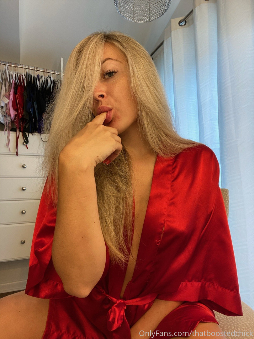 Photo by thatboostedchick published on October 16,2023 15:44:10 - BestThots