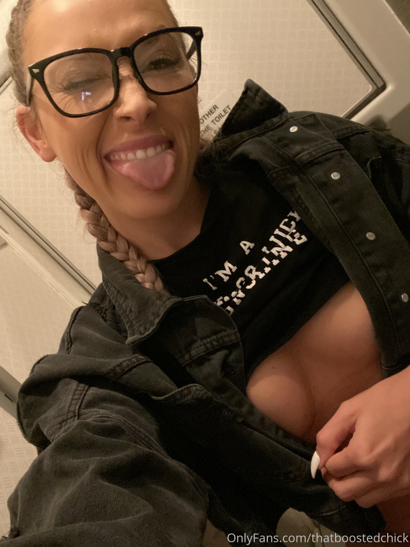 Photo by thatboostedchick published on October 16,2023 16:03:46 - BestThots
