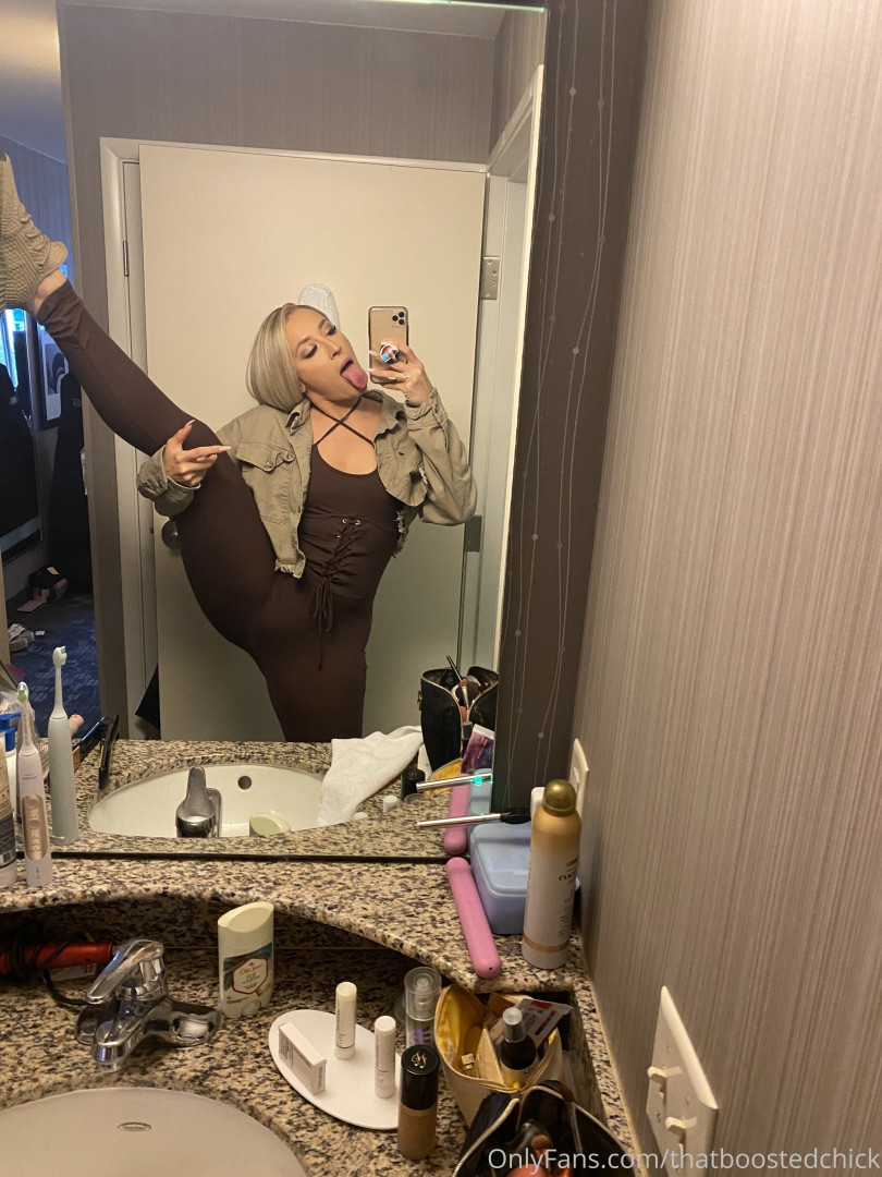 Photo by thatboostedchick published on October 16,2023 17:00:07 - BestThots