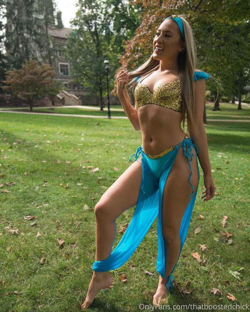 Photo by thatboostedchick published on October 16,2023 17:09:04 - BestThots