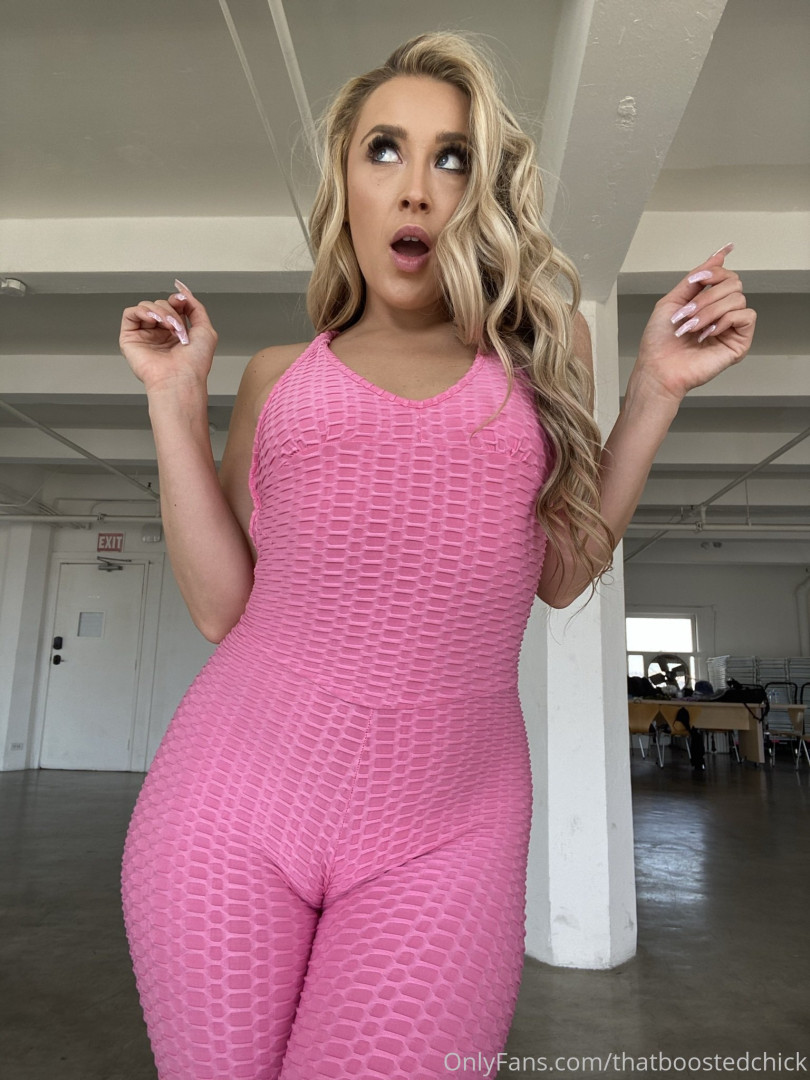 Photo by thatboostedchick published on October 16,2023 17:12:45 - BestThots