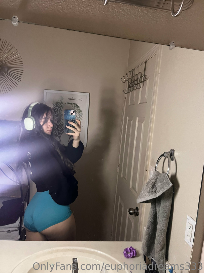 Photo by euphoriadreams333 published on May 27,2023 09:44:04 - BestThots