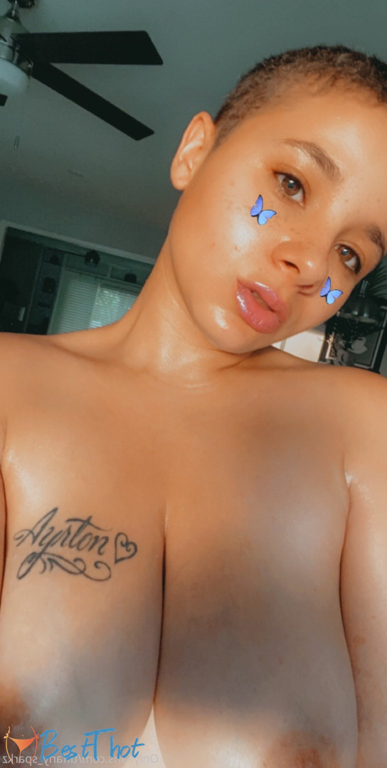 Photo by tiffany_sparkz published on December 22,2024 20:10:39 - BestThots