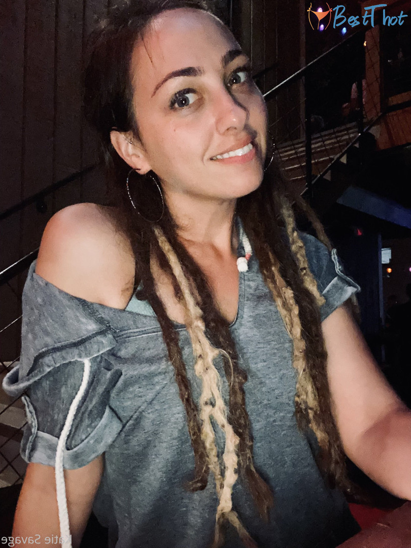 katiesavage #9505518