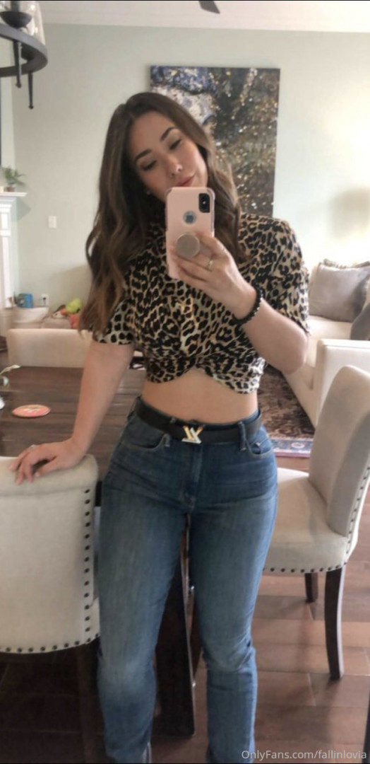Photo by fallinlovia published on August 31,2023 19:21:09 - BestThots
