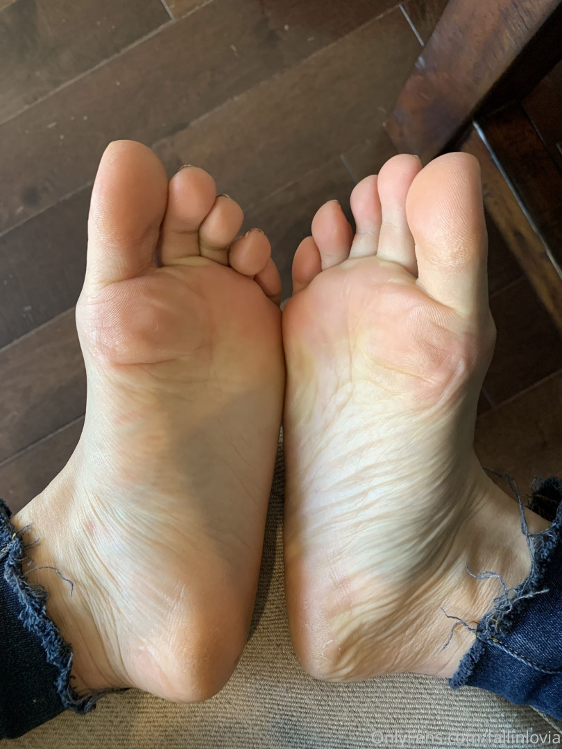 Photo by fallinlovia published on August 31,2023 23:49:46 - BestThots