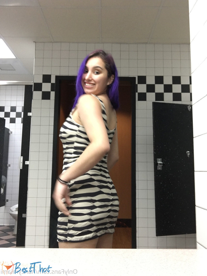 Photo by nancymiami published on December 24,2024 22:11:36 - BestThots