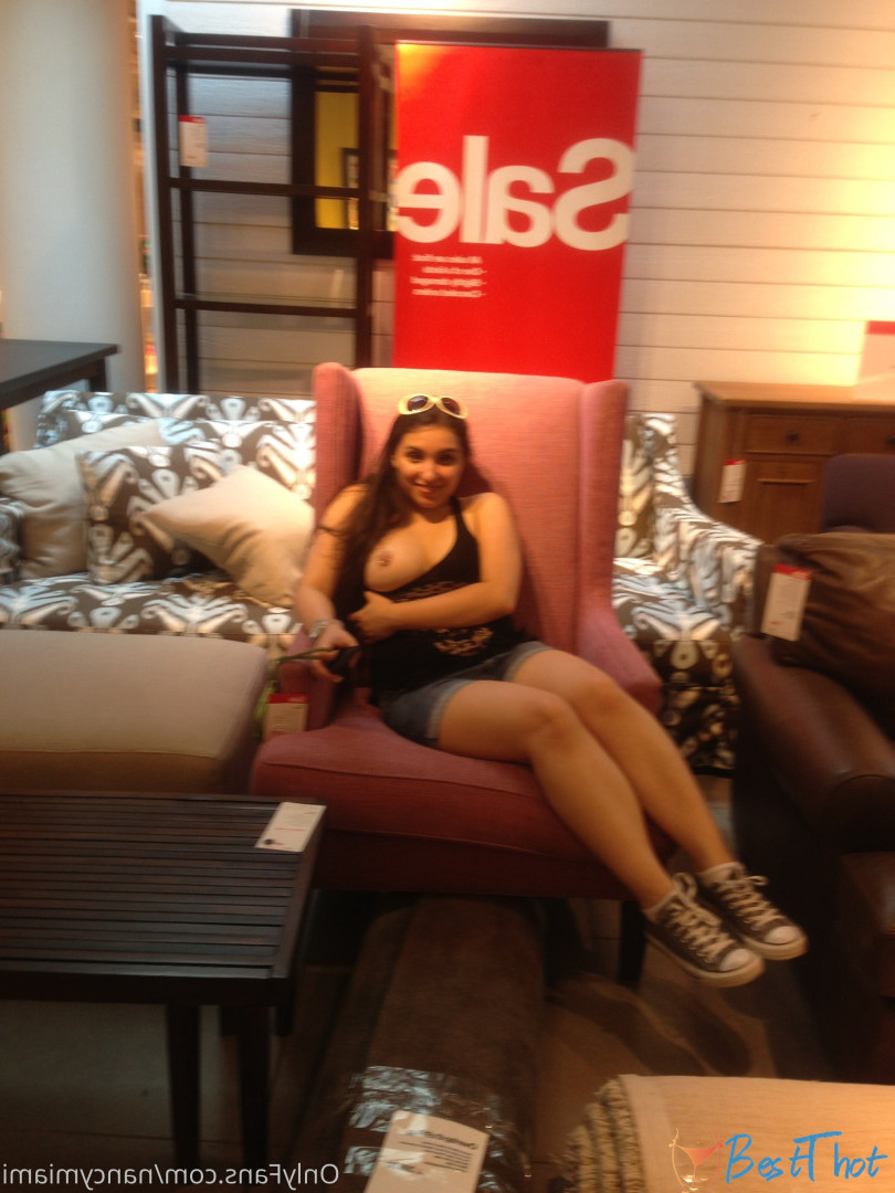 Photo by nancymiami published on December 24,2024 22:12:54 - BestThots