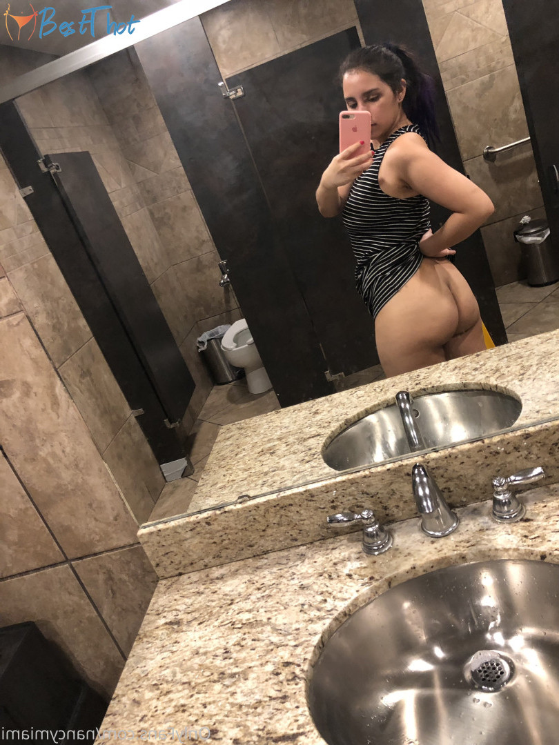 Photo by nancymiami published on December 24,2024 23:11:32 - BestThots