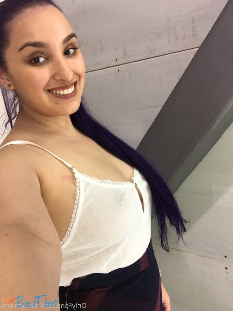 Photo by nancymiami published on December 25,2024 07:11:10 - BestThots