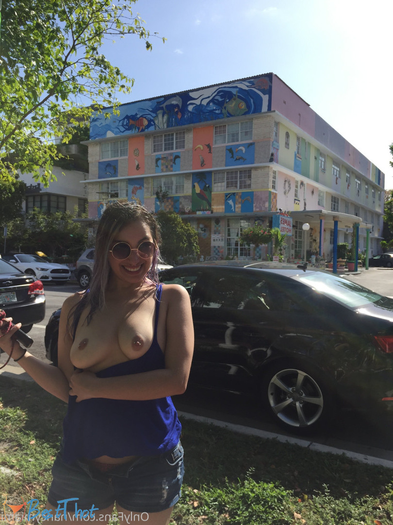Photo by nancymiami published on December 25,2024 08:11:52 - BestThots