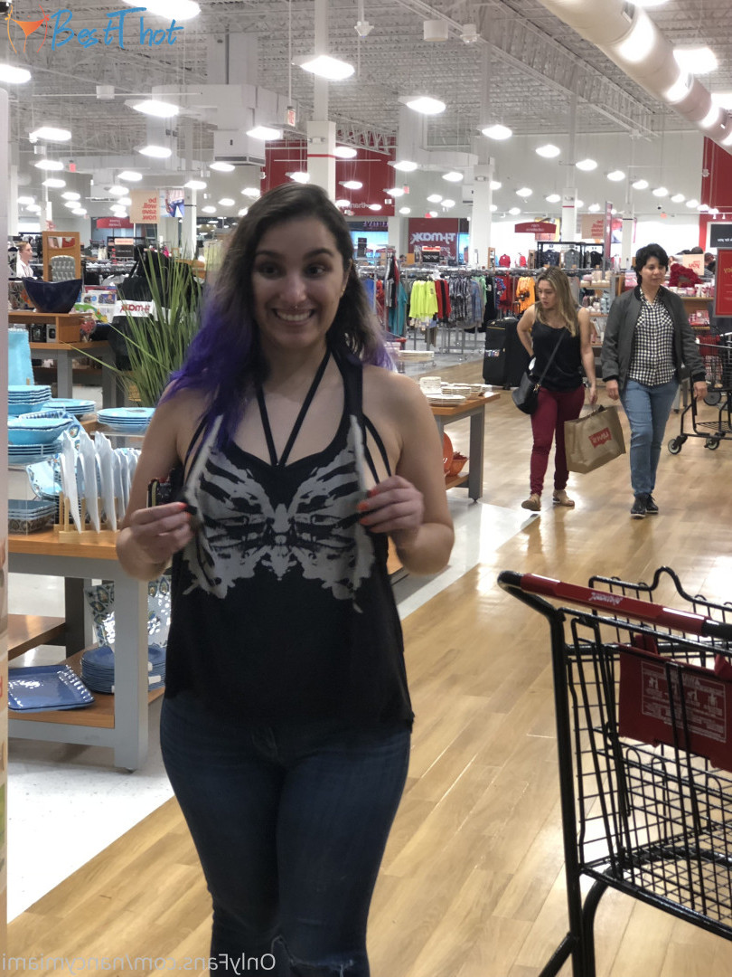 Photo by nancymiami published on December 25,2024 09:12:17 - BestThots