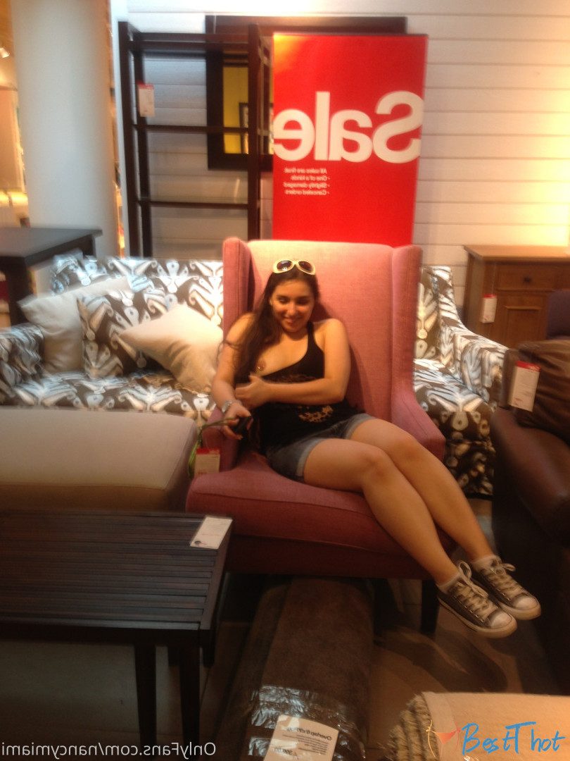 Photo by nancymiami published on December 25,2024 10:10:11 - BestThots