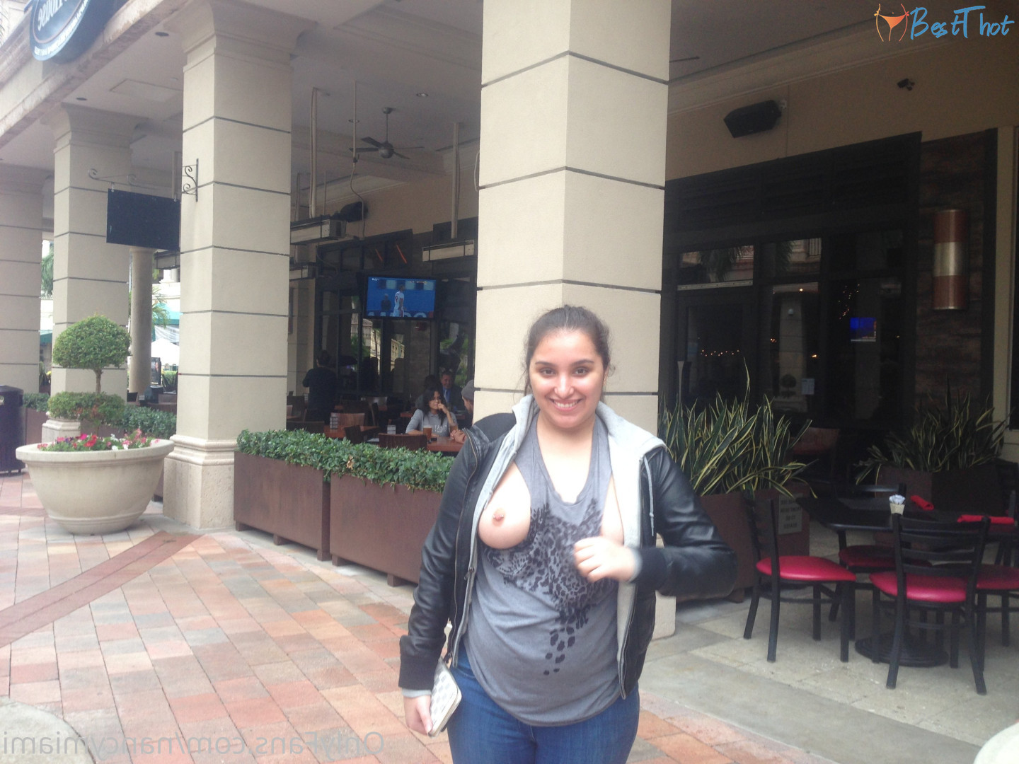 Photo by nancymiami published on December 25,2024 10:10:41 - BestThots