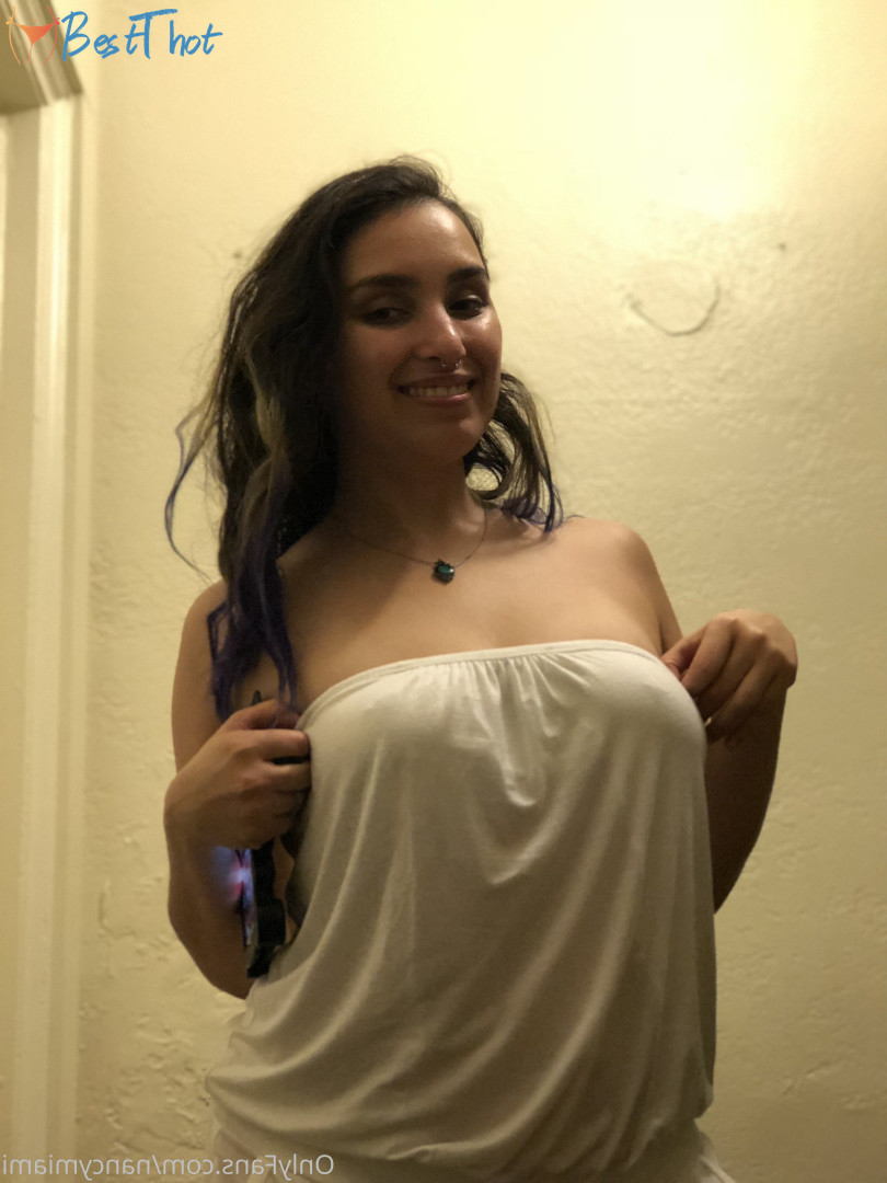 Photo by nancymiami published on December 25,2024 10:11:03 - BestThots