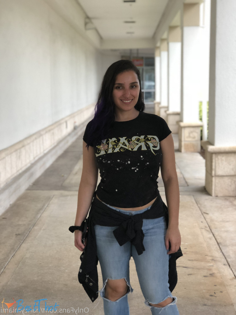 Photo by nancymiami published on December 25,2024 10:11:40 - BestThots