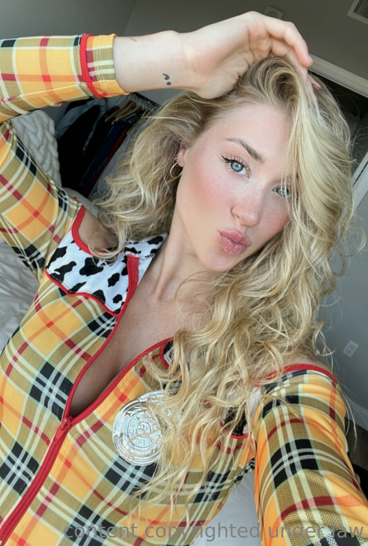 Photo by bentleeofficial published on October 24,2023 16:49:35 - BestThots