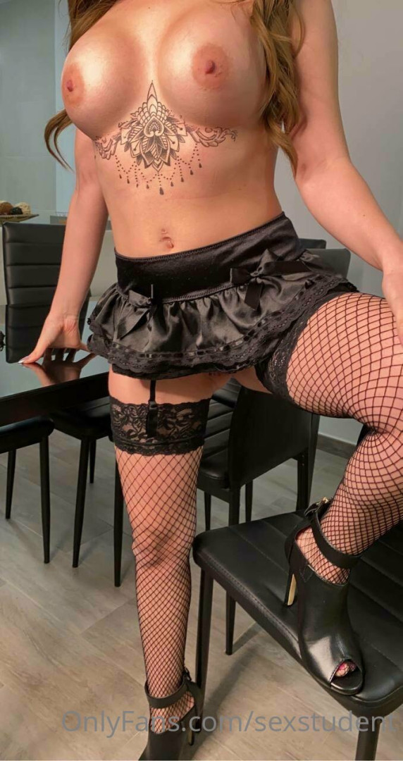 Photo by sexy-slag666 published on November 5,2023 11:50:55 - BestThots