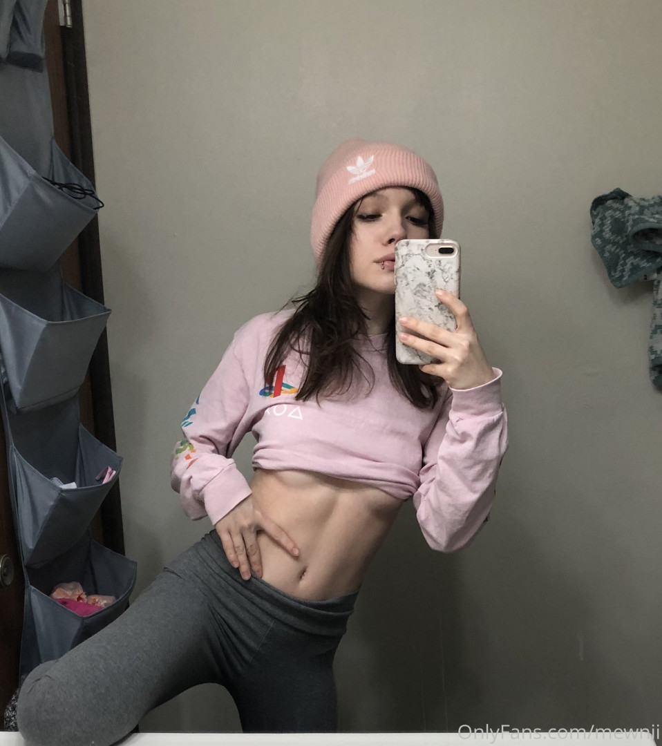 Photo by mewnii published on October 24,2023 14:21:29 - BestThots