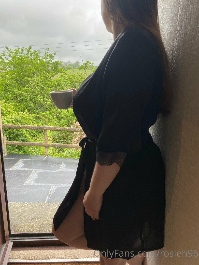 Photo by mombodrosie published on October 24,2023 20:46:47 - BestThots