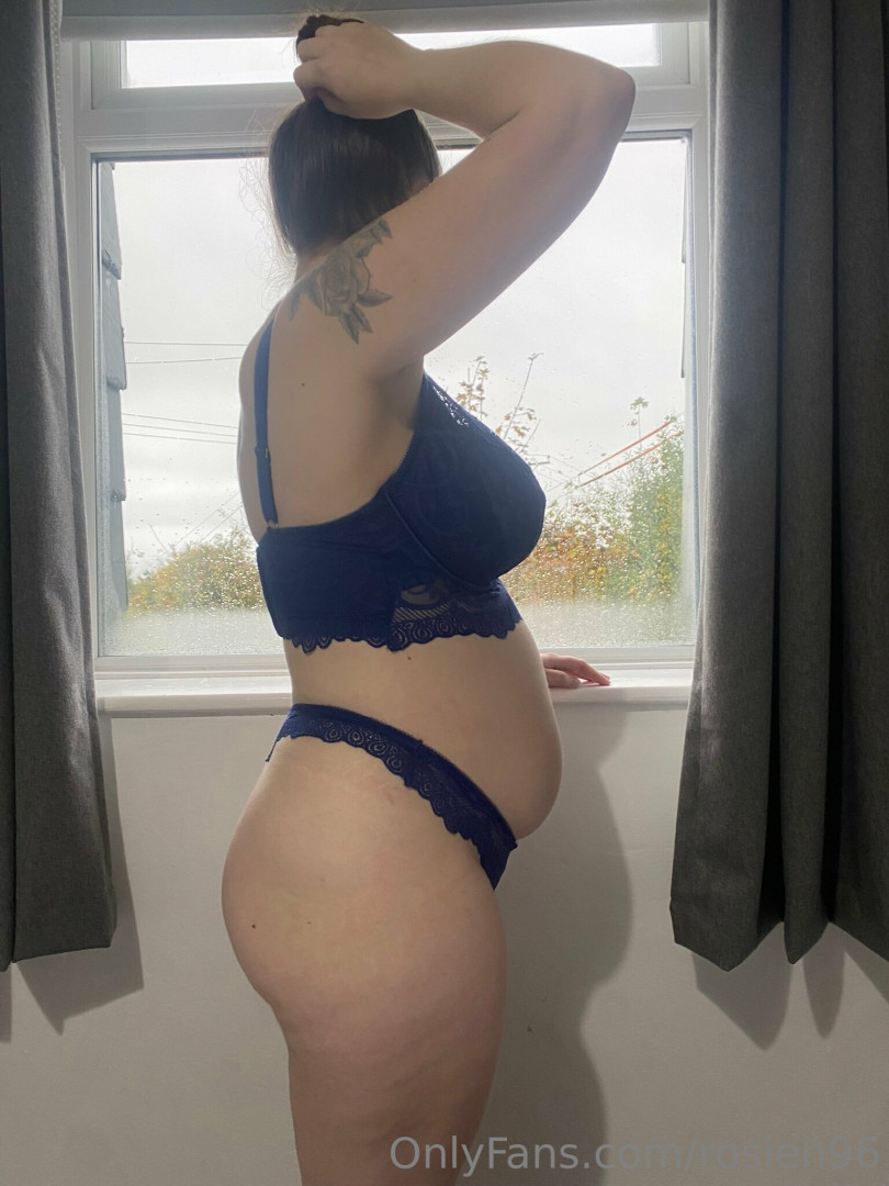 Photo by mombodrosie published on October 24,2023 21:21:34 - BestThots