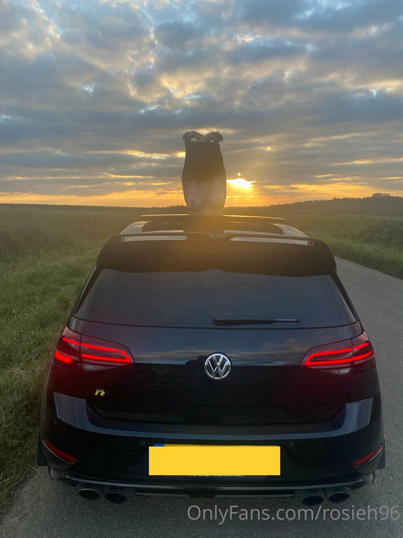 Photo by mombodrosie published on October 24,2023 21:22:32 - BestThots