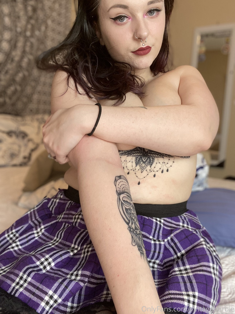 Photo by vintagebarbie published on October 24,2023 21:17:11 - BestThots