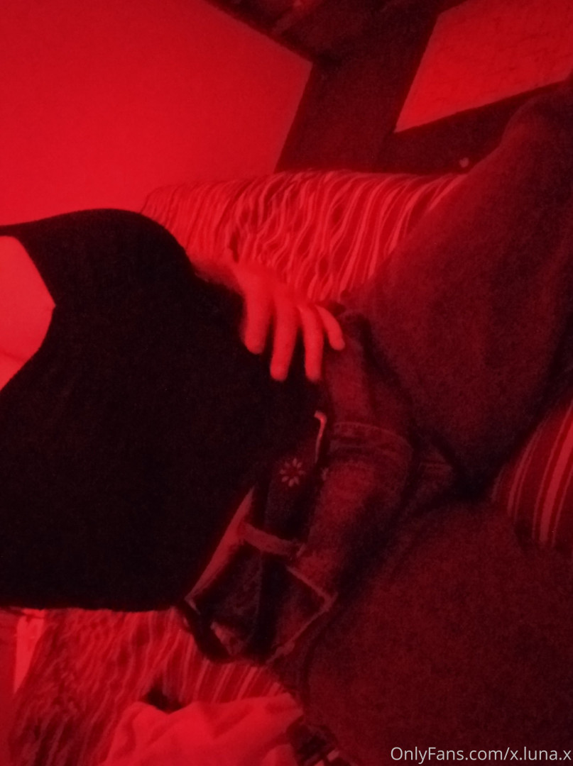 Photo by x.luna.x published on October 24,2023 14:16:02 - BestThots
