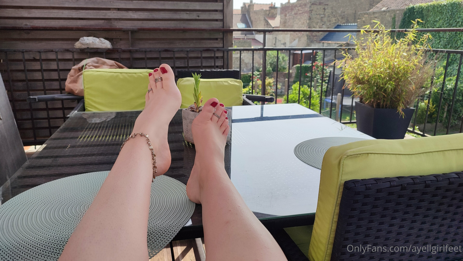 Photo by ayellgirlfeet published on November 5,2023 05:32:32 - BestThots