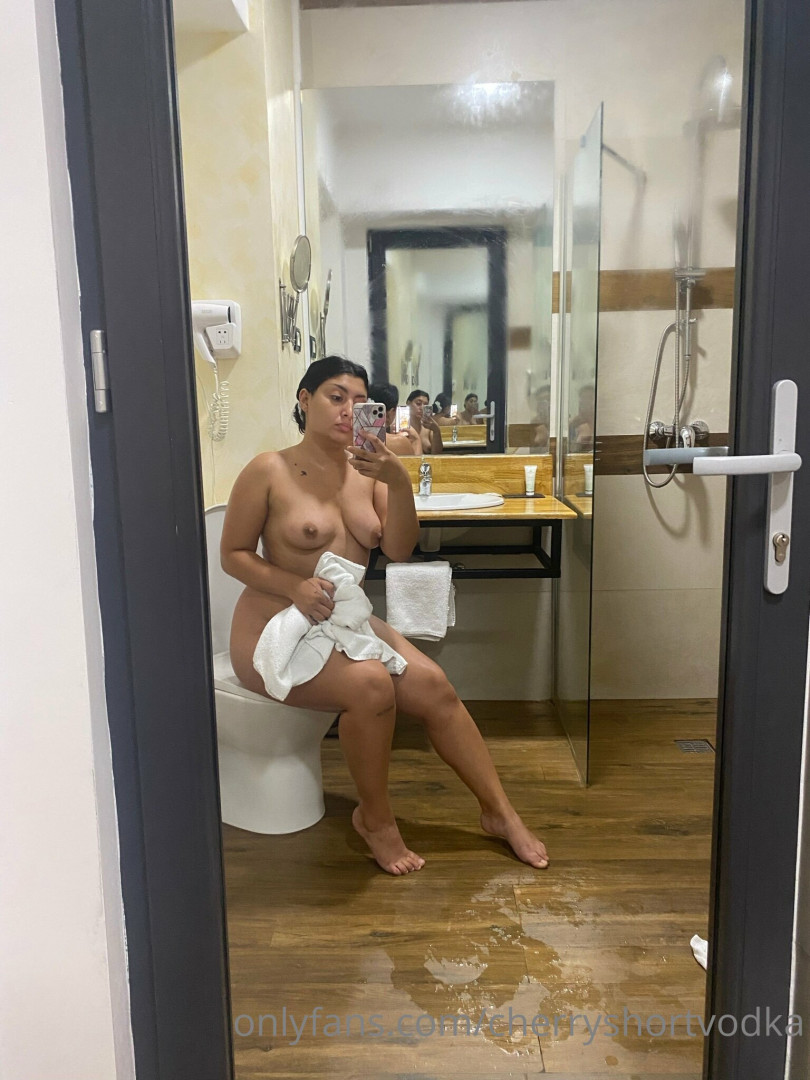 Photo by babe_cherry published on November 5,2023 05:17:16 - BestThots