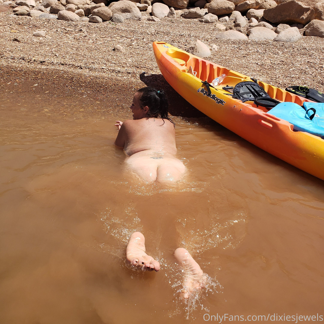 Photo by dixiesjewels published on October 31,2023 04:59:43 - BestThots